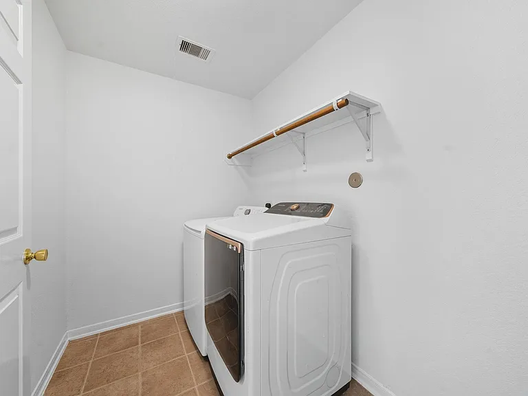 14730 Fir Knoll Way — Photo 32