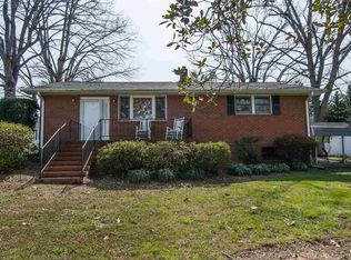 222 S Main St, Campobello, SC 29322