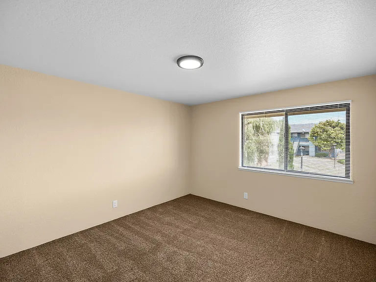 The Peppertree Apartments — Photo 39
