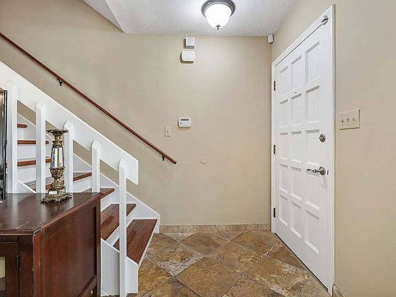 4th image of 2319 Green Timbers Trl APT A