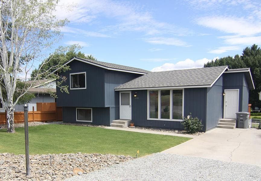 1st image of 3081 Monterey Dr