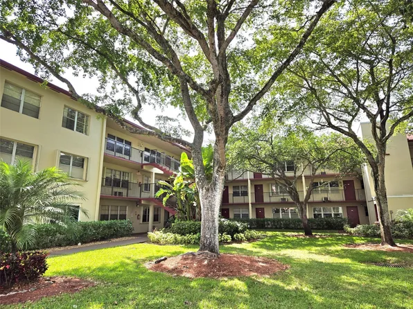 200 SW 132nd Way #302L, Pembroke Pines, FL 33027