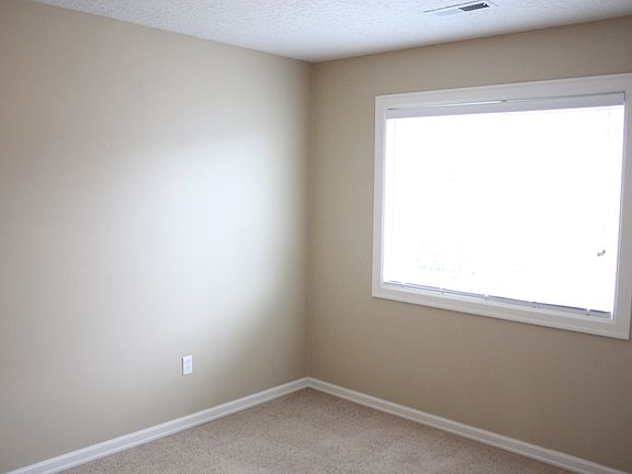 5th image of 9308 NE 81st St