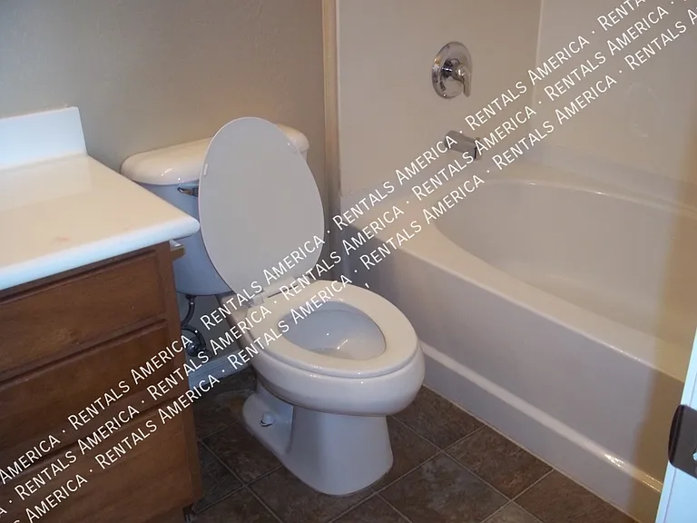 6605 W Desert Ln — Photo 13