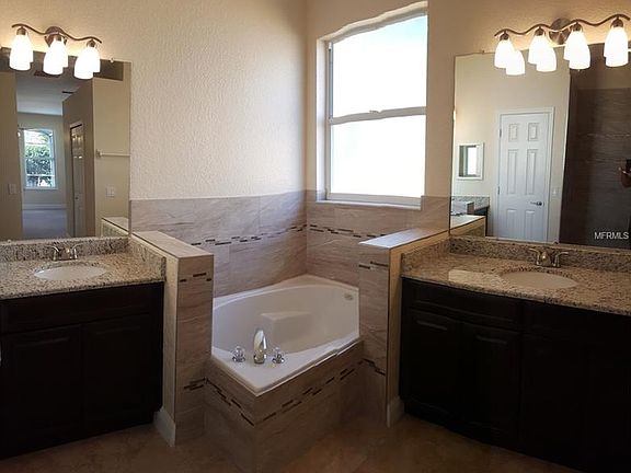 5th image of 2208 Catbriar Way