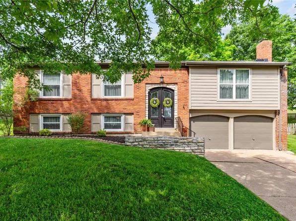 1257 Mautenne Dr, Ballwin, MO 63021