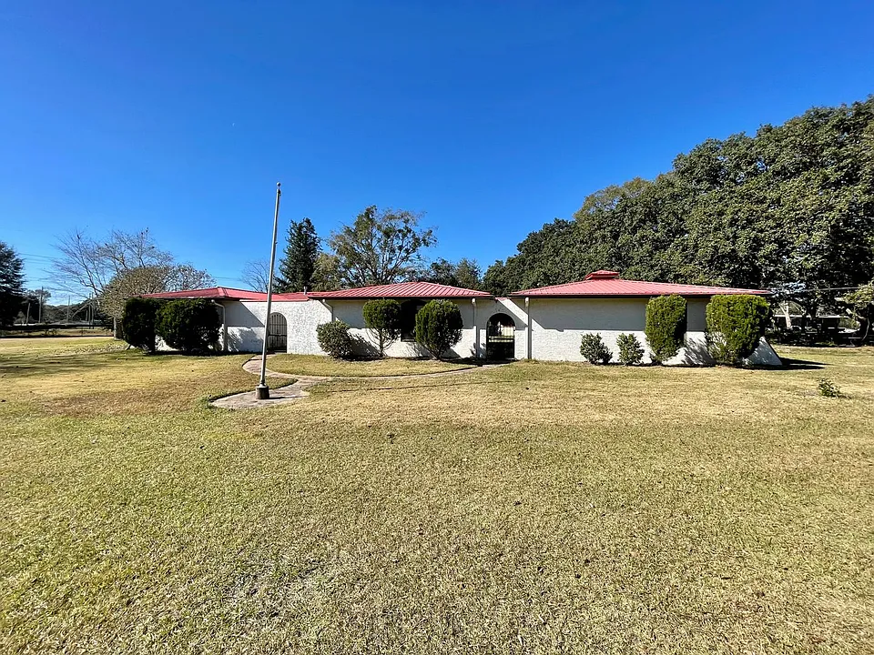 6300 Creel Rd
