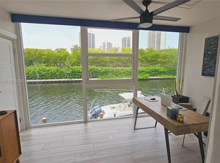 3745 NE 171st St APT 75, North Miami Beach, FL 33160