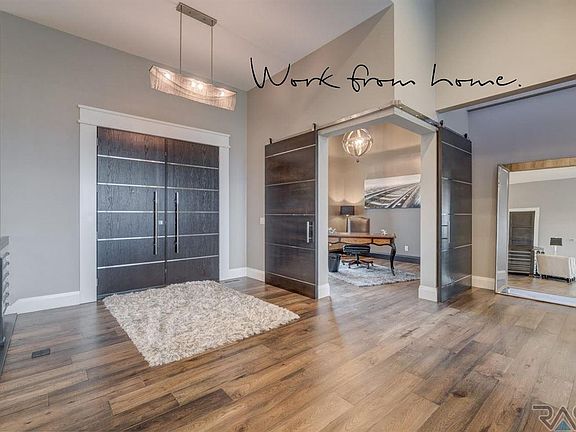 4th image of 6700 S Colebrook Cir