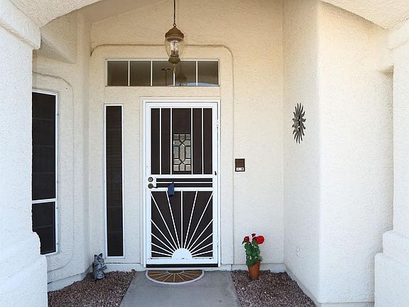 4th image of 11247 N Cameron Ct