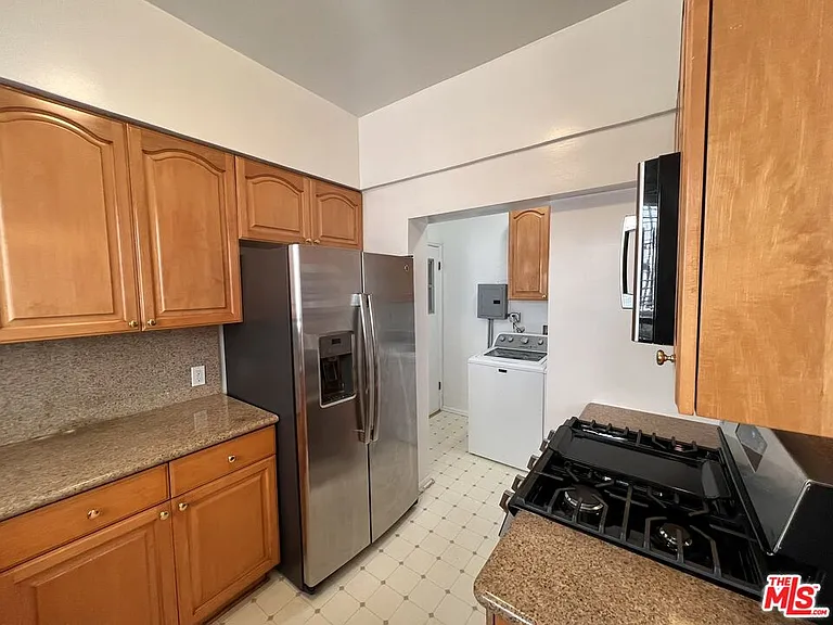 1248 S La Jolla Ave — Photo 13