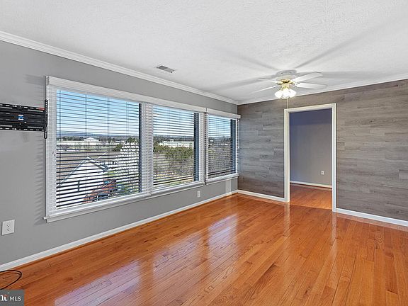 5th image of 41 Deaken Cir #B-6