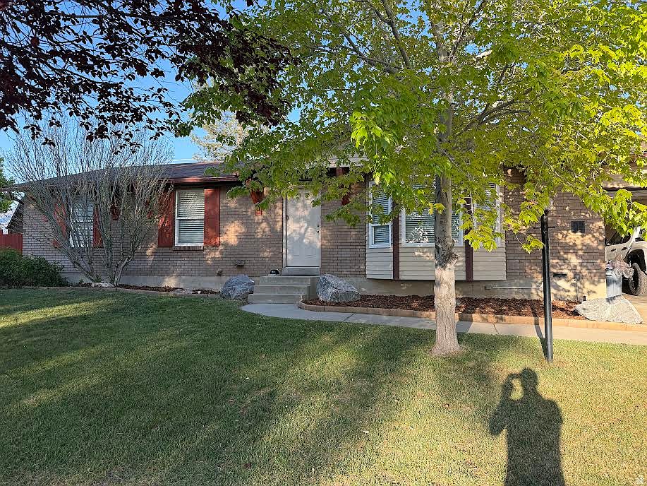1st image of 680 E Family Cir