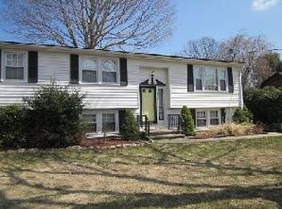 1029 E Lake Rd, Oakdale, CT 06370