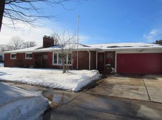 1510 S Locust St, Green Bay, WI 54304