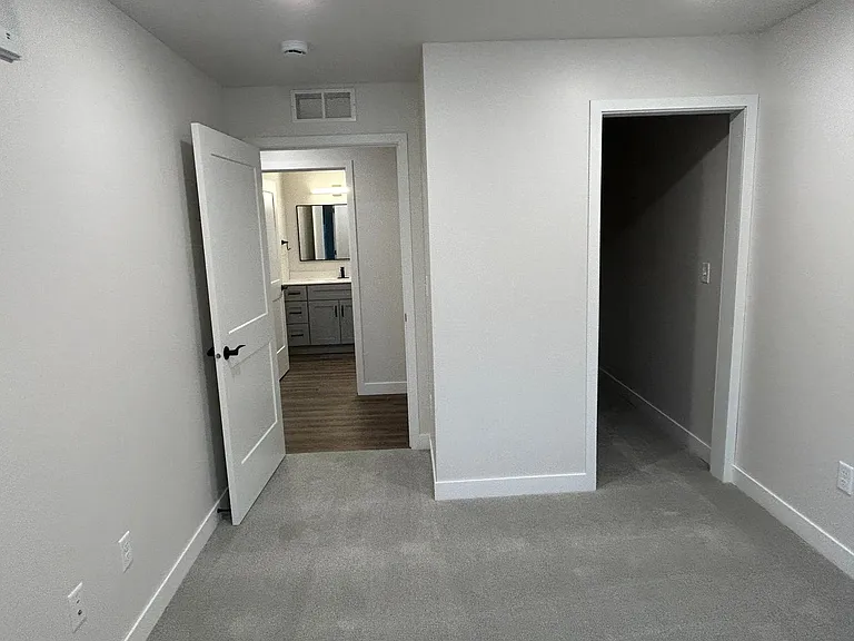 128 S 2nd St — Photo 11