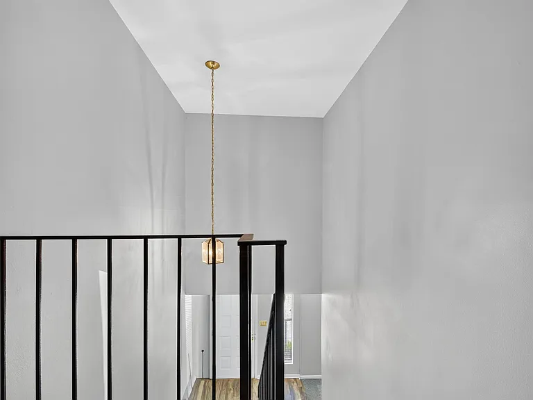 225 Harvest Dr — Photo 36