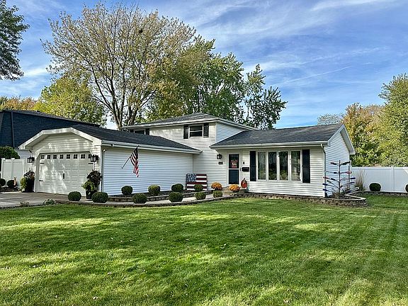 3rd image of 48 Emery Dr
