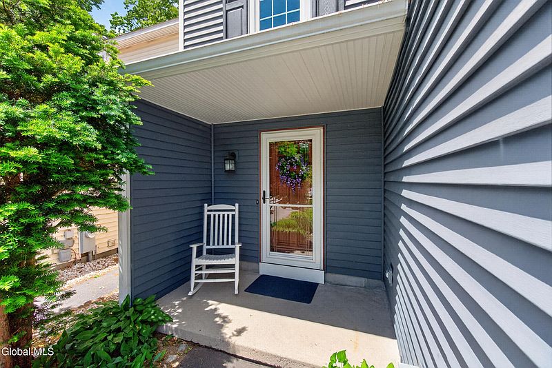 2nd image of 516 Elk Circle