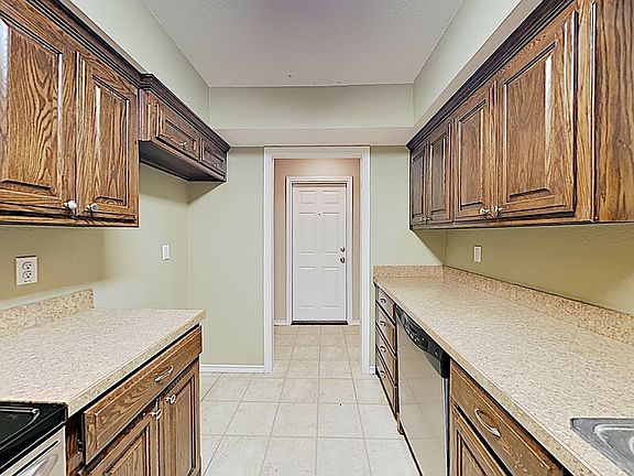 5th image of 1429 Palmnold Cir W