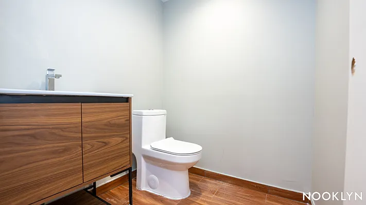 Rented by Nooklyn NYC LLC | media 29