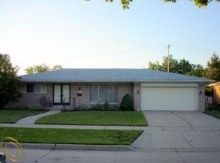 19355 Rockport St, Roseville, MI 48066