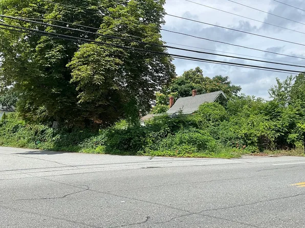 640 Mammoth Rd, Dracut, MA 01826