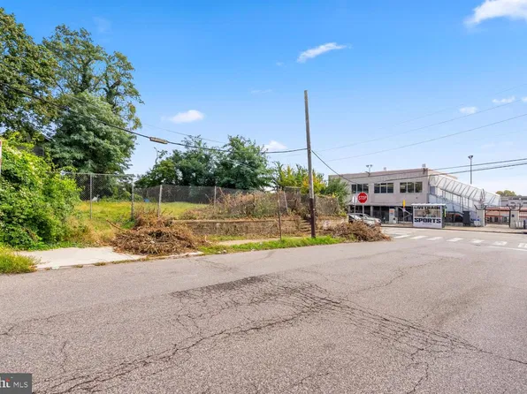 5903 N 10th St, Philadelphia, PA 19141