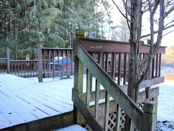 4th image of 2841 Johnnycake Hill Rd
