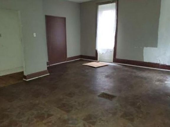 4th image of 4114 Labadie Ave