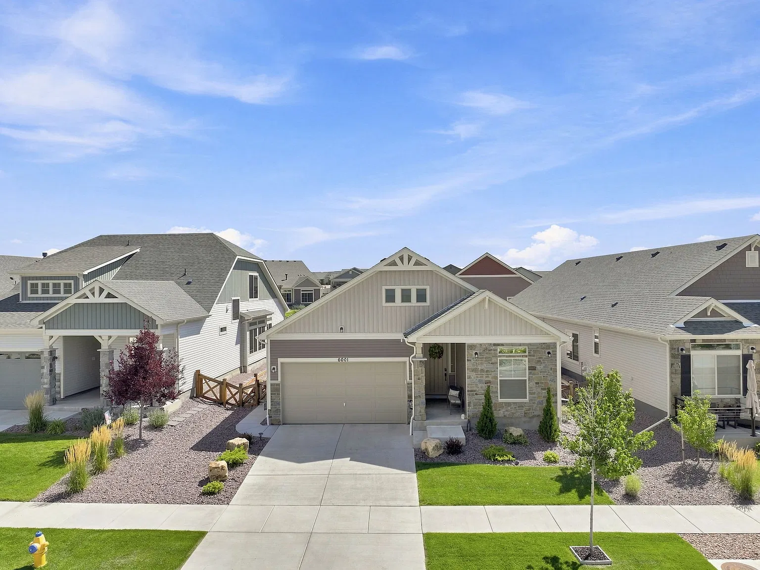 3 bed, 4176 sqft, $2,800 — Photo 1