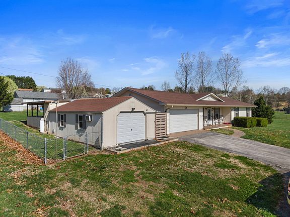 2nd image of 355 Cate Byrd Rd