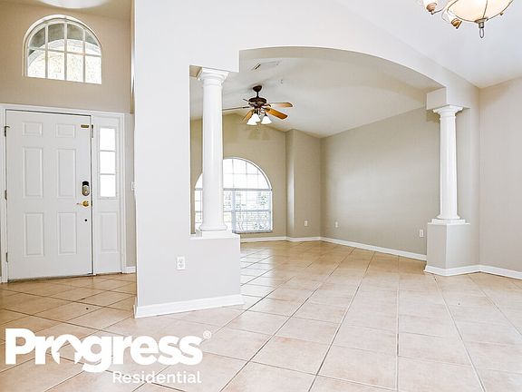 5th image of 7613 Wiltshire Park Pl