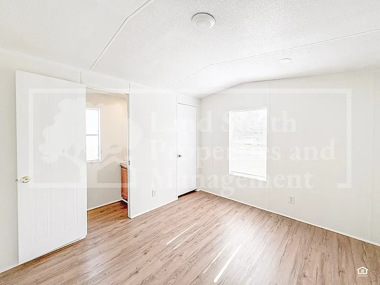 1155 Meadow Lawn St — Photo 13