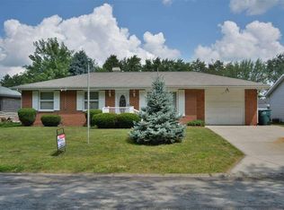2212 W Surrey Dr, Muncie, IN 47304