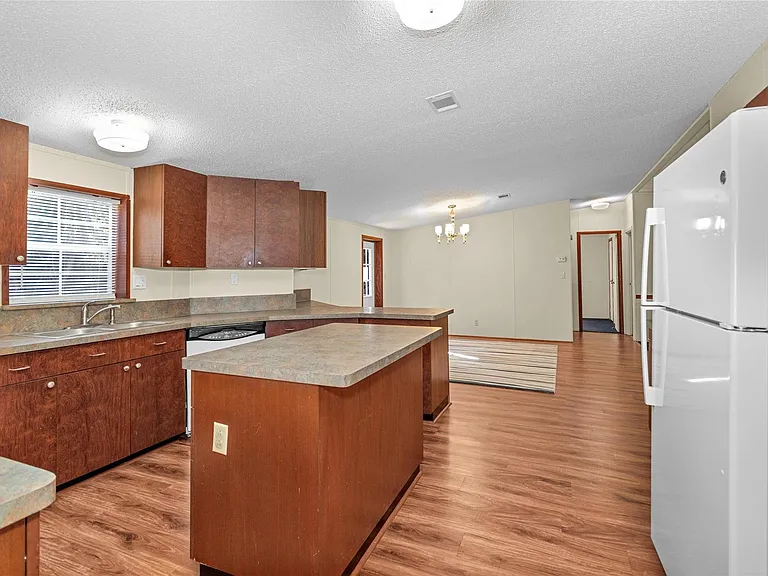 11261 Rose Rd — Photo 11