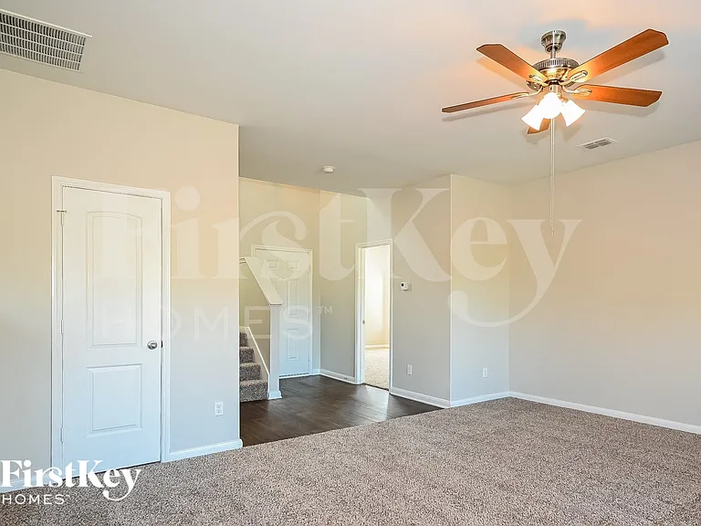 14281 Bridgeview Ln — Photo 3
