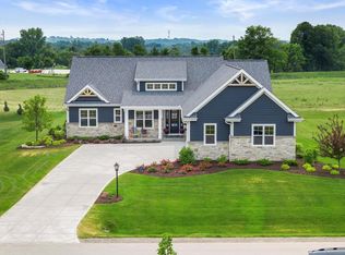 N75W25279 Beverly Ln, Sussex, WI 53089