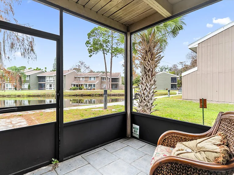 Peregrine Ave — Photo 21
