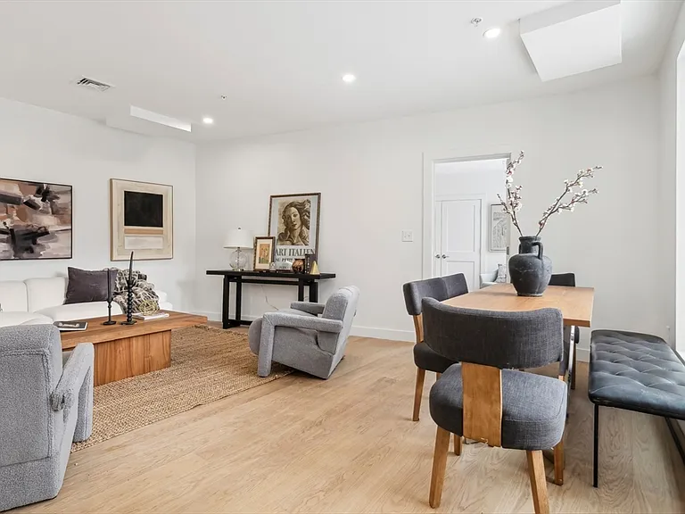 256 Dorchester St #504 — Photo 8