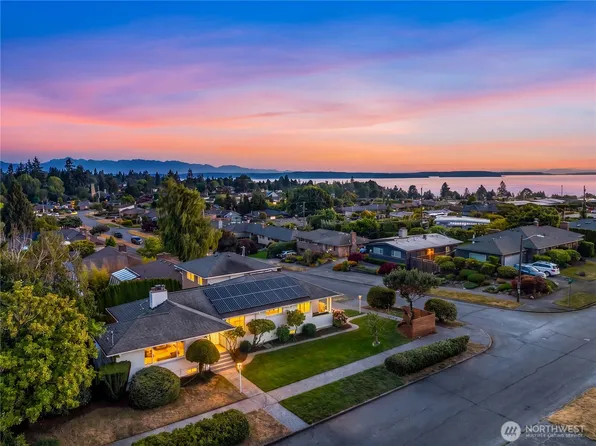 8505 21st Avenue NW, Seattle, WA 98117
