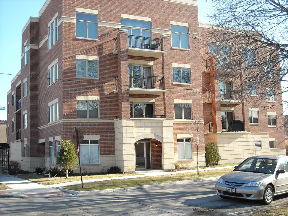 5761 W Higgins Ave #3D