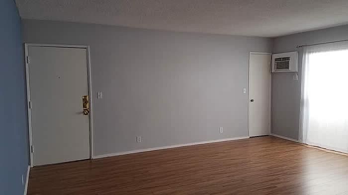 1st image of 1827 Manning Ave APT 5