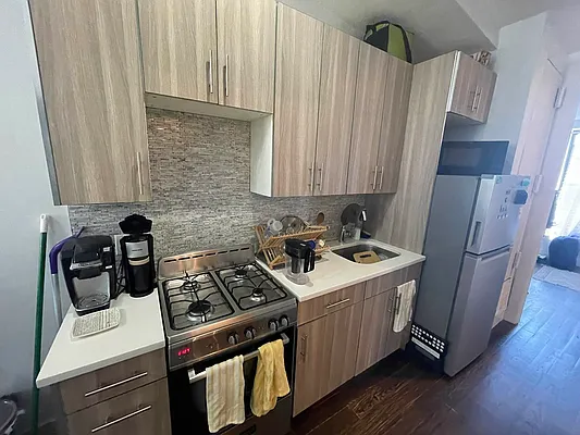 Rented by Delmark Realty LLC | media 39