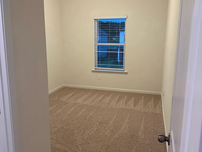 406 Larry Ln — Photo 27