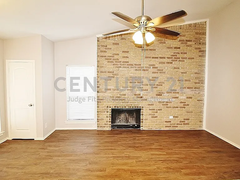 6620 S Creek Dr — Photo 5