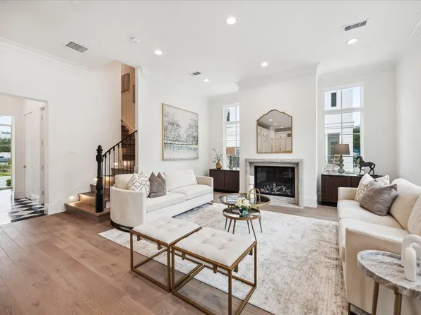 7 Wentworth Gate Path, Houston, TX 77027