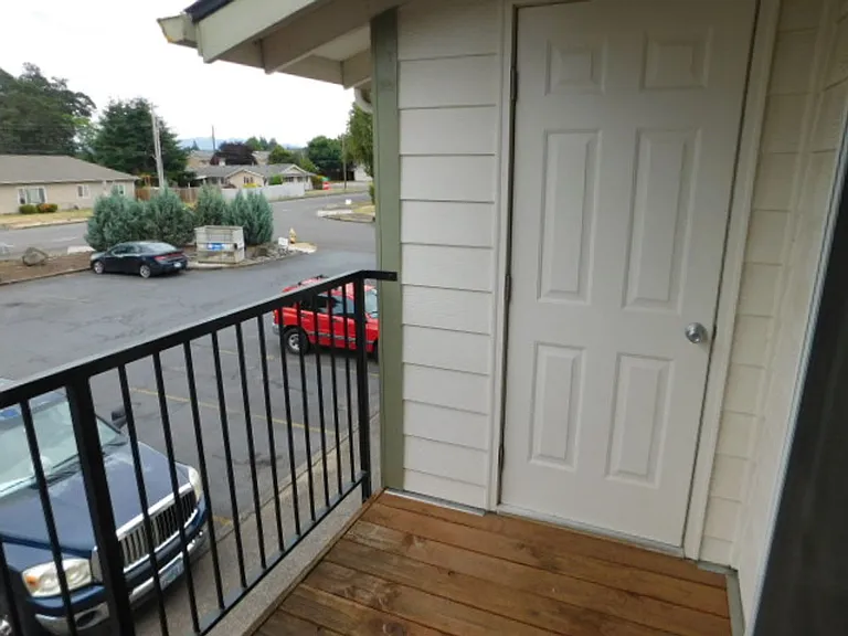 1125 Wyatt Ave — Photo 29