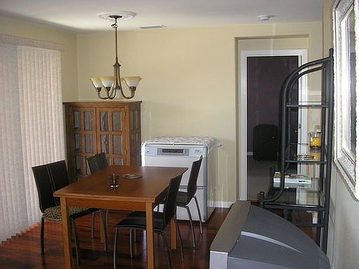 2nd image of 1109 Dante Cir