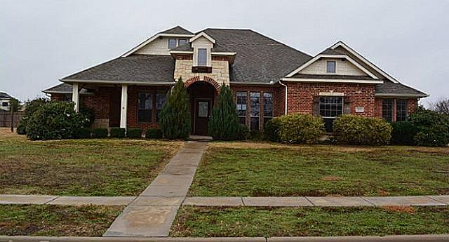 1st image of 305 Country View Ln